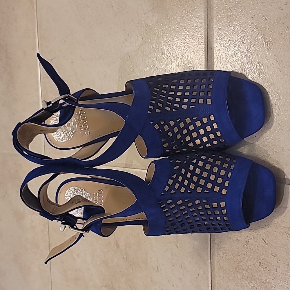 Sandals - Picture 2 of 5